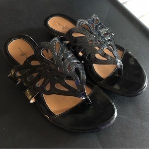 Jaclyn Smith Patent Low Heel Wide Slip On Sandals